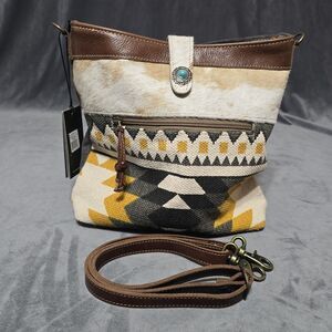 Myra Krone Shoulder Bag, S-6846, Western